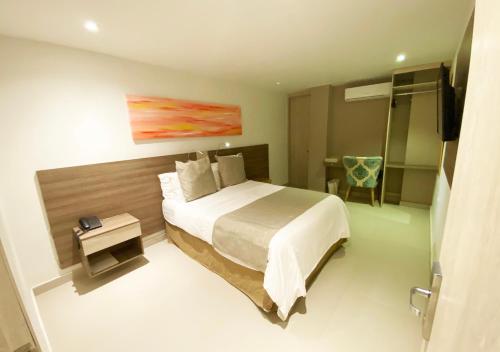 Hotel 1525 By GEH Suites