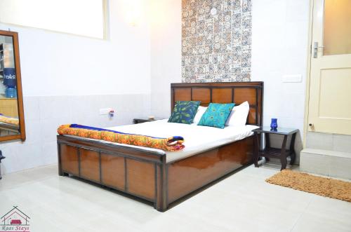 Furnished 1 Bedroom Independent Apartment 1 in Greater Kailash 1 Delhi