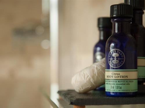 Poole Farm - main image