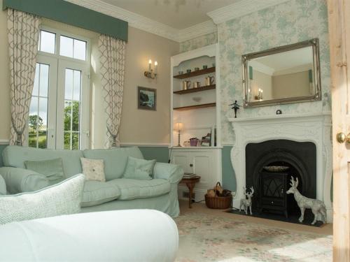 Poole Farm - image 4