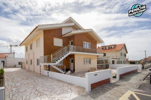 Beach Avenue Apartment 4