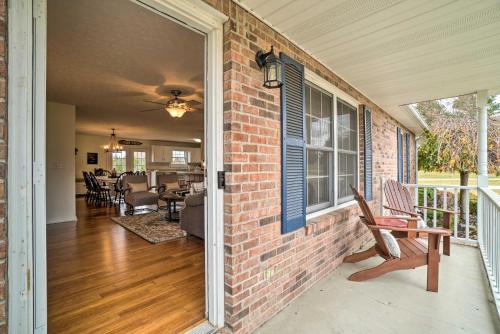 Quiet Country Retreat with Deck, 29 Mi to Nashville!