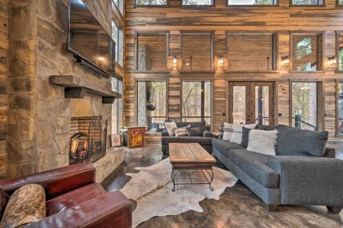 Luxury Cabin in the Woods with Hot Tub and Yard Games! in Broken Bow, USA