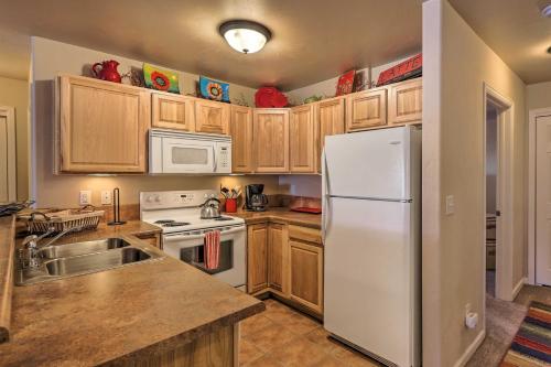 Fraser Condo 5 Miles to Winter Park Resort! in Fraser, USA