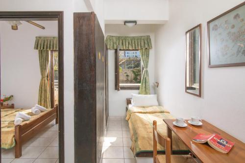 Apartment with Garden or Pool View  image 4