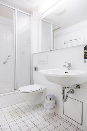 Single Room image 4