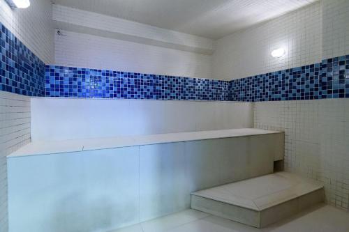 Omar do Rio - LC 113 Flat Beira-Mar com Piscina, Garagem, Varanda, Sauna, Academia, Quadra de Esport