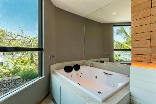 熱水浴缸, Bravo Pousada Design in 卡布弗里烏