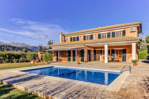 Ullaro Villa Sleeps 8 with Pool and Air Con gîte à louer Ullaró