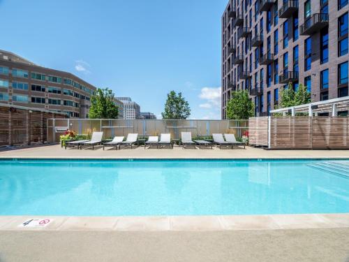 Bluebird Suites at Reston Town Center