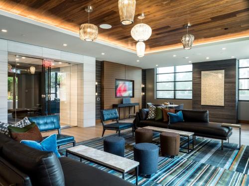 Bluebird Suites at Reston Town Center