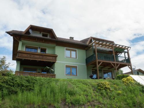  Cozy Apartment in Lukowitz with Pool in Ludmannsdorf