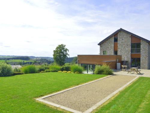 Holiday Home in Malmedy with Indoor Heated Pool