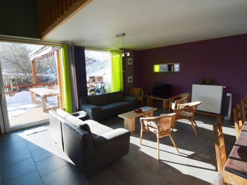 Lovely modern cottage with sauna bubble baths