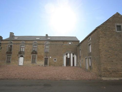Spacious Farmhouse in Anthisnes with Sauna - image 2