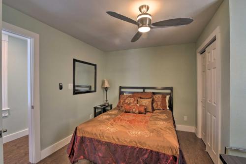 Revamped Home about 2 Mi to Galveston Seawall!