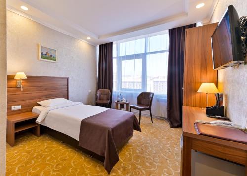 Greenwich Hotel - image 13