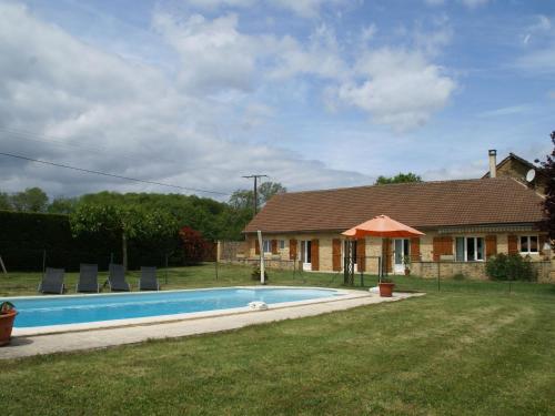 Dārzs, Holiday home with pool, enclosed garden in Besse (Aquitaine)