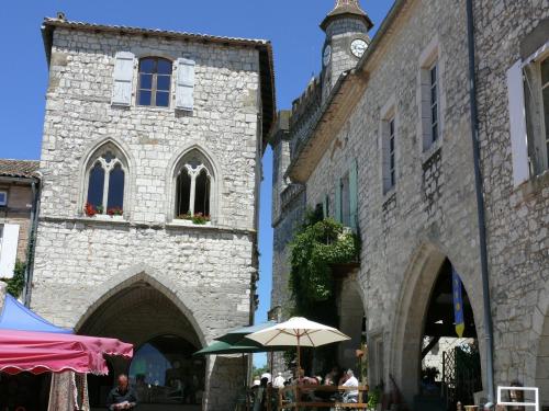 Rustic Castle in Bon-Encontre with Terrace