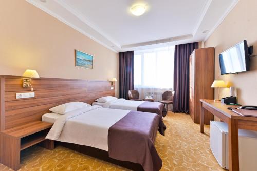 Greenwich Hotel - image 8