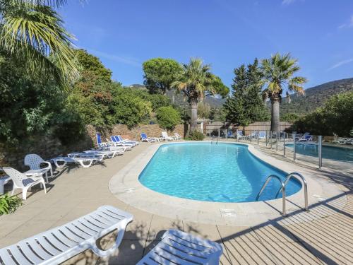 Holiday Home in Bormes-les-Mimosas near Sea - Location saisonnière - Bormes-les-Mimosas