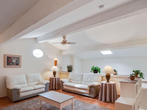 Beautiful villa with a quiet location in the green hinterland of Fr jus gîte à louer Les Saquetons