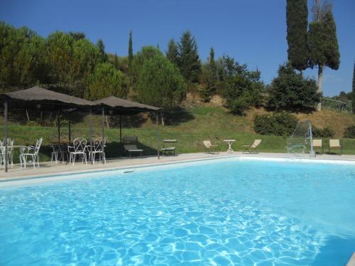 Luxurious Villa in Armaiolo Tuscany with Swimming Pool - image 8