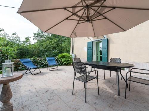  Modern Holiday Home in Romano with Garden in Romano D'Ezzelino