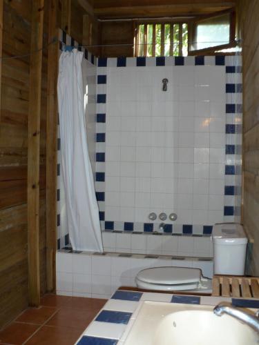 Roatan Bed & Breakfast Apartments, Вест-Энд (фото 3)