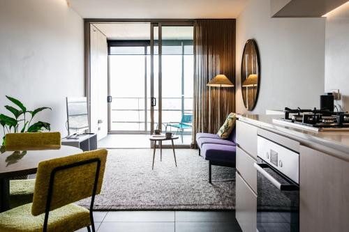 Nishi Apartments Eco Living by Ovolo - Accommodation - Canberra