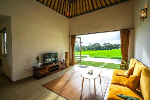 2 BR Villa with open view of rice paddies & sunset