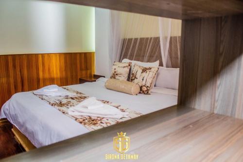 Sirona Getaway Hotel - Tap to explore photos