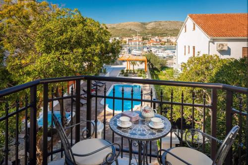 Luxury Villa Citadella with Pool