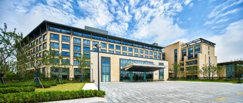Q-Box Hotel Shanghai Sanjiagang -Offer Pudong International Airport and Disney shuttle, Shanghai