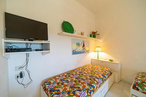 One-Bedroom Apartment image 8