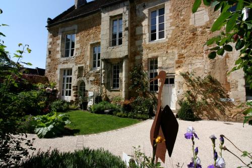Logis - Hotel & Restaurant du Tribunal - 정원