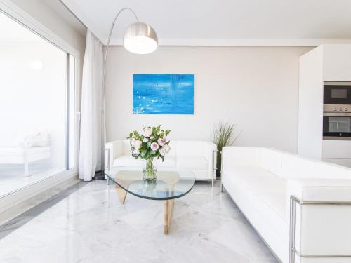 Newly Renovated Flat · Beach Golf lovers and Views · - image 6