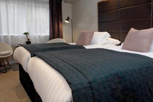 277747810 Mytton Fold Hotel, Ribble Valley