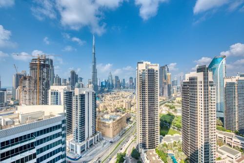 Maison Privee - Luxury, Spacious, Modern Near Burj Khalifa and Dubai Canal, Dubaj