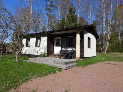 Two-Bedroom House (4-5 Persons)