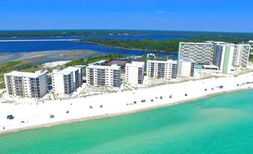 Pinnacle Port A135 condo