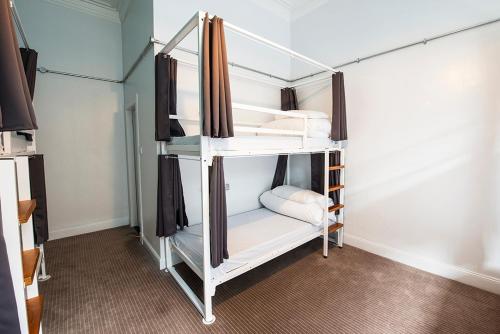 Bed in 6-Bed Female Dormitory Room Ensuite