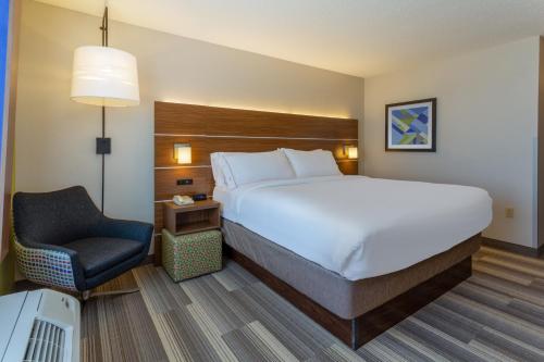 Holiday Inn Express & Suites Vandalia, an IHG Hotel