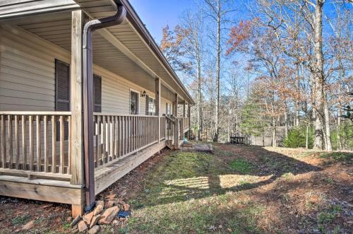Blairsville Home with Deck and Stunning Mountain Views