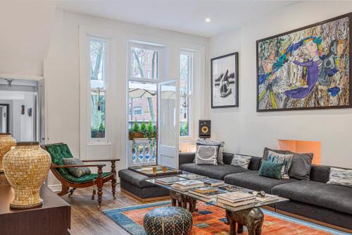 Artistic apartment in Kensington