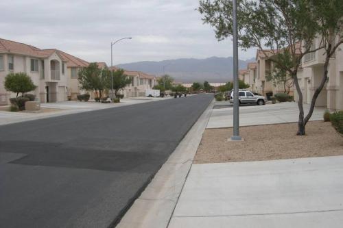 Mesquite Nevada Vacation Rental - Ground Level and double car garage thumb 4