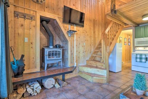Brian Head Condo with Mtn View Walk to Slopes! - main image