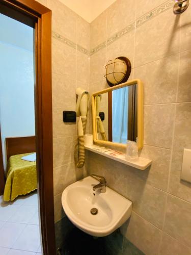 Hotel Ferrari - main image