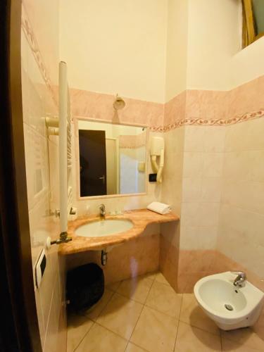 Hotel Ferrari - main image