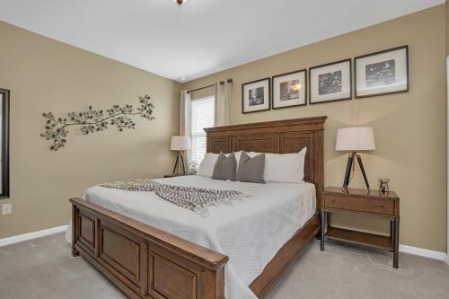 Family Resort - 8BR Mansion - Private Pool and BBQ!